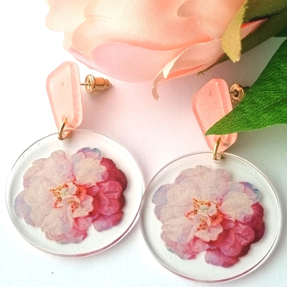 Pretty Peachy Pink Floral Drop Earrings 🍑 🩷 - Picture 2 of 10